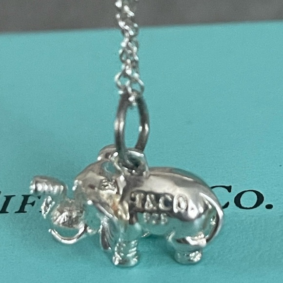 COA⭐️🐘TIFFANY & CO🐘⭐️VERY RaRe LUCKY⭐️🐘ELEPHANT🐘NECKLACE⭐️🐘OVER 30YRS OLD - Picture 1 of 8